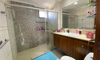 Imagem 6: Apartamento para venda possui 240 metros quadrados com 4 quartos em Batista Campos - Belém