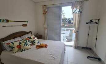 Imagem 7: Casa de condomínio a poucos metros da praia, com 2 suítes e piscina, em Boiçucanga