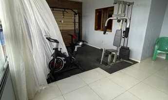 Imagem 2: Sobrado para venda tem 220 metros quadrados com 5 quartos em Cágado - Maracanaú - CE