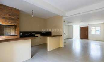 Imagem 6: Casa triplex de 3 dormitórios, sendo 1 suíte, no bairro Hípica