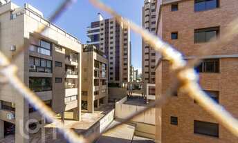 Imagem 5: Imóvel para venda tem 122 metros quadrados com 3 quartos em Petrópolis - Porto Alegre - RS