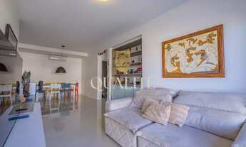 Imagem 3: Apartamento pé na areia, área privativa de 112m², 3 dormitórios (1 suíte), 2 vagas de gara