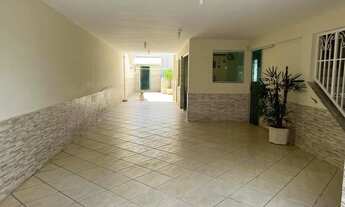 Imagem 6: Casa para venda possui 250 metros quadrados com 3 quartos