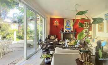 Imagem: Casa de Condomínio à venda com 2300,00m²