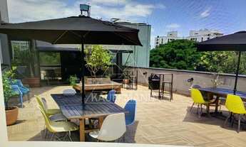 Imagem: Rua Oscar Freire junto ao Metrô Sumaré