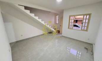 Imagem 6: Casa Duplex à Venda com R$ 200.000,00 - Outeiro - Araruama/RJ