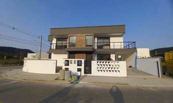 Imagem 3: Sobrado 03 dormitórios com suíte e quintal em Forquilhas São José - SC