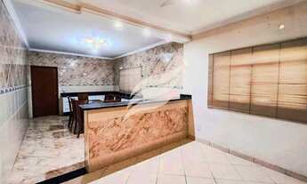 Imagem 3: Casa com 03 quartos e churrasqueira à venda no bairro Ipanema