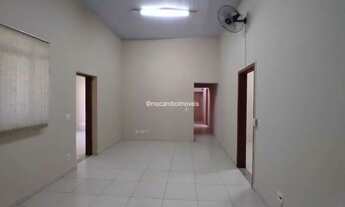 Imagem: Casa de rua / Residencial / Centro