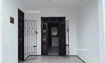 Imagem 3: Casa com suíte, quintal e jardim de inverno no Parque Araxá