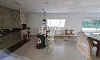 Imagem 13: Apartamento com 77m², 2 dormitórios sendo 1 suíte com armários, 1 escritório com estante e