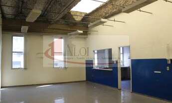 Imagem 7: Vende se alugado IMÓVEL: possui um terreno de 2.243m² e área útil interna de 2.194m² (fora