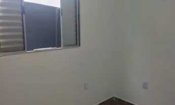 Imagem 4: Aluga se casa de 2 cómodos no suburbano