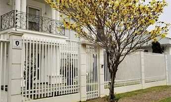 Imagem 3: Sobrado a venda com 3 Suítes semimobiliado na Região do Lago em Cascavel-PR