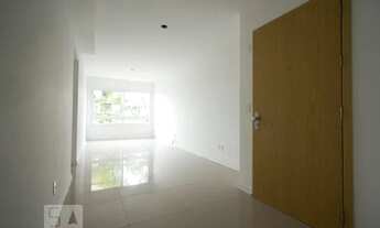 Imagem 4: Apartamento para Aluguel - Petrópolis, 2 Quartos, 65 m2