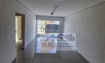 Imagem 2: Casa para Venda em Uberlândia, Jardim Europa, 2 dormitórios, 1 suíte, 2 banheiros, 4 vagas