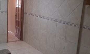 Imagem: Espaçosa casa de 3 quartos, próxima ao