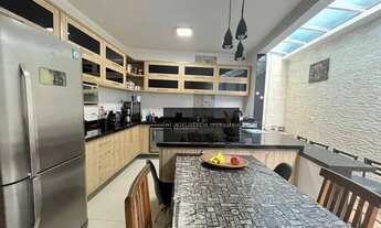 Imagem 7: Maravilhoso Sobrado com 03 suites + 04 vagas com móveis planejados em todos os ambientes n