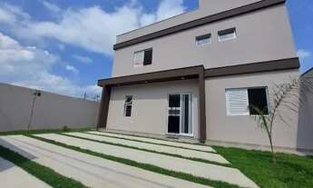 Imagem 2: Excelente e Nova Casa em Guararema com 3 Dormitórios , Venha Morar com Qualidade !!