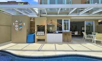 Imagem 3: Condomínio a poucos passos do mar - Casa com 4 suítes piscina e jacuzzi para venda e locaç