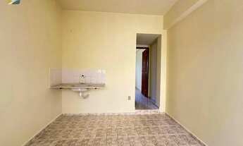 Imagem 2: Apartamento com 1 dormitório para alugar, 40 m² por R$ 560,00/mês - Fontesville - Juiz de