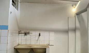 Imagem 5: Casa para venda possui 320 metros quadrados com 2 quartos em Centro - Montes Claros - MG