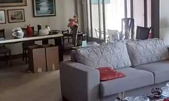 Imagem: Apartamento à venda em Petrópolis com