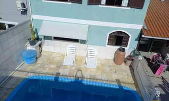 Imagem 2: EXCELENTE CASA COM 4 DORMITORIOS EM BARREIROS SAO JOSE SC