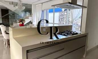 Imagem 3: Sobrado com piscina de borda infinita no Condomínio do Lago