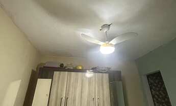 Imagem 6: Quarto mobiliado com suíte para mulher