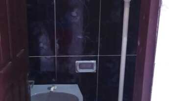 Imagem 5: Alugo uma casa com 2 quartos 1 sala 1 área 1 cozinha 1 banheiro com quintal e 1 garagem