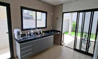 Imagem 3: Casa À venda com Móveis Planejados, Área Gourmet e 3 Suítes em Atibaia