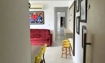 Imagem 3: Cobertura duplex, parte térrea com 02 dormitórios com armário sendo 01 suíte com sacada, a