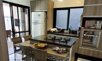 Imagem 7: Casa em Condomínio - Térrea, Pé direito alto, 3 suítes, área gourmet e 4 vagas de garagem