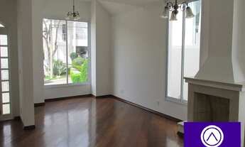 Imagem 2: Casa Totalmente Térrea à Locação no Residencial 6, Alphaville