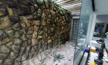 Imagem 7: Sobrado para venda possui 1200 metros quadrados com 6 quartos