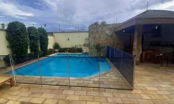 Imagem 6: Casa de condomínio para aluguel tem 350 metros quadrados com 4 quartos