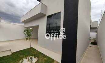 Imagem 2: Excelente Casa no Residencial Com lote de 200 MT² e 133 Mt² de área Construída. Contendo 3