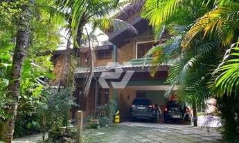 Imagem 3: Casa para aluguel e venda possui 700 metros quadrados com 5 quartos