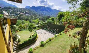 Imagem: Casa de condomínio para venda possui 357