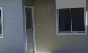 Imagem: Casa 2/4 em condomínio fechado no bairro