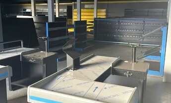 Imagem 7: Ponto Comercial Galpão no Centro da Cidade Loja com Estrutura Montada Gôndolas