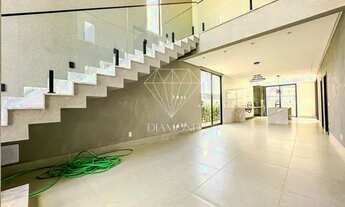 Imagem 2: Charmoso Sobrado no condomínio Jardins Bolonha