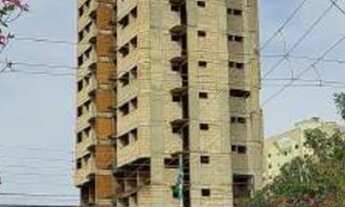 Imagem: Dois edifícios em fase de construção