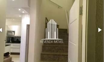 Imagem 4: Casa condomínio, 2 quartos sendo duas suítes, com box blindex . Um lavabo , armários nos q