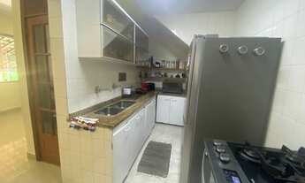 Imagem 6: Linda casa com piscina, churrasqueira, sauna, quintal c árvores frutíferas e espaço para