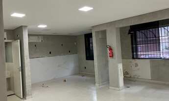 Imagem 4: Casa Aluguel/Venda reformada ideal para clínica de estética/salão de Beleza