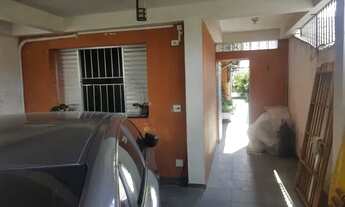 Imagem 2: Casa Terrea com 2 Dormitorios e Edicula com 1 Vagas