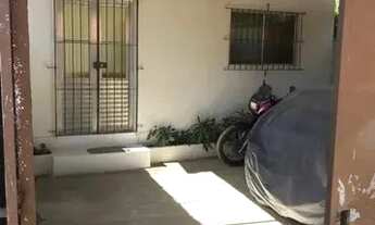 Imagem: Casa solta a venda com 3 quartos e garagem