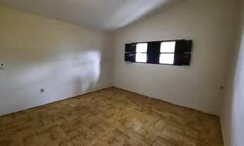 Imagem 6: Casa nos Bancários 04 Quartos sendo 01 Suíte 160m² excelente localização